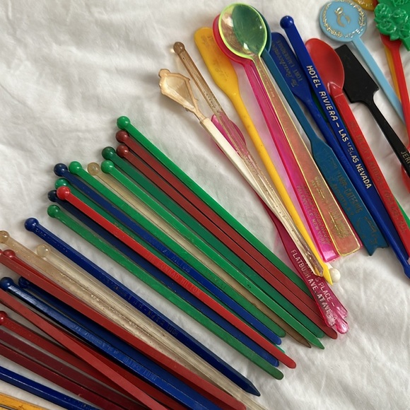 Vintage Swizzle Sticks/Drink Stirrers LOT OF 62 PIECES Casinos Bars Resort - Picture 4 of 6
